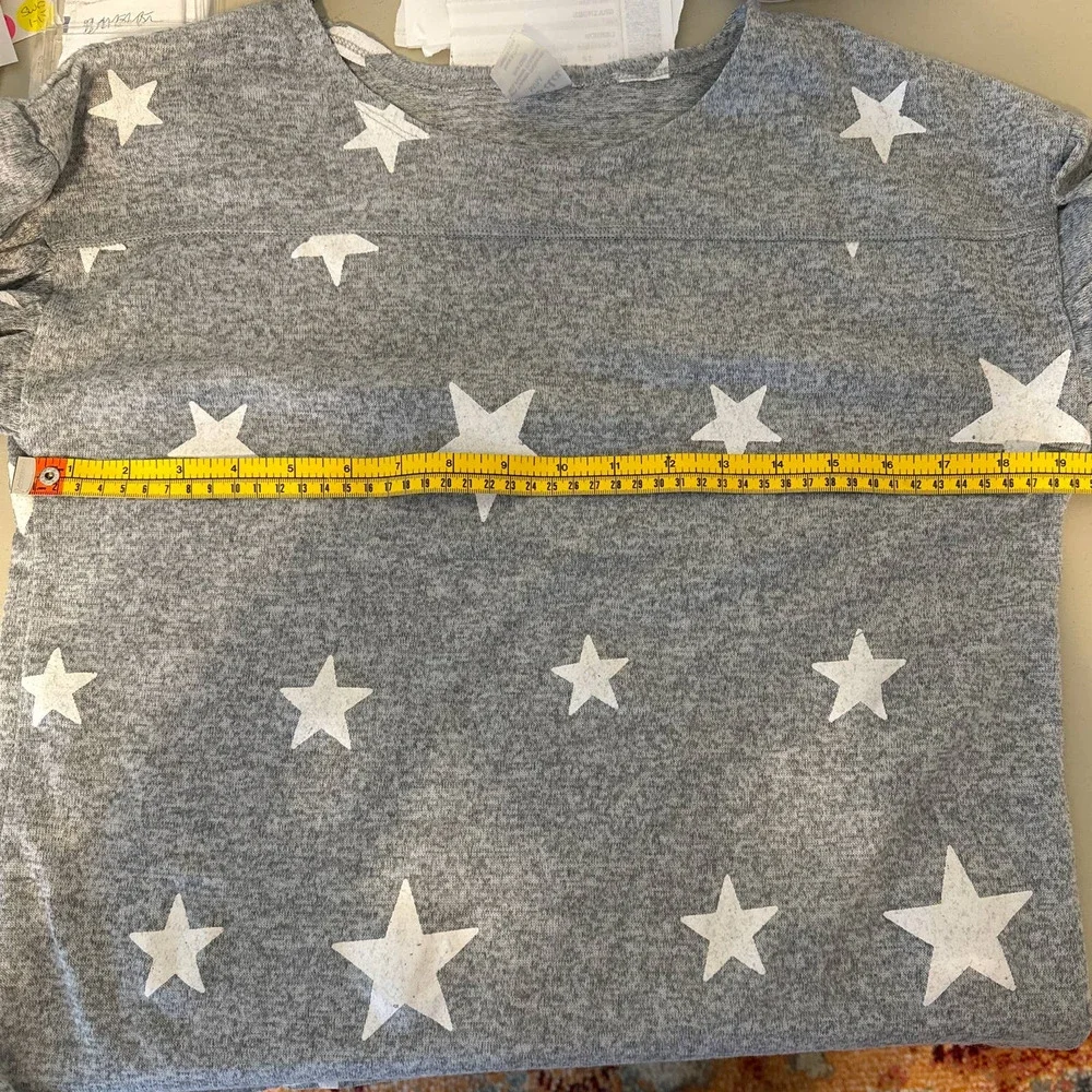 Mada Grey‎ White Stars Puff Sleeve Top Size Medium Pre-owned - Picture 7 of 9